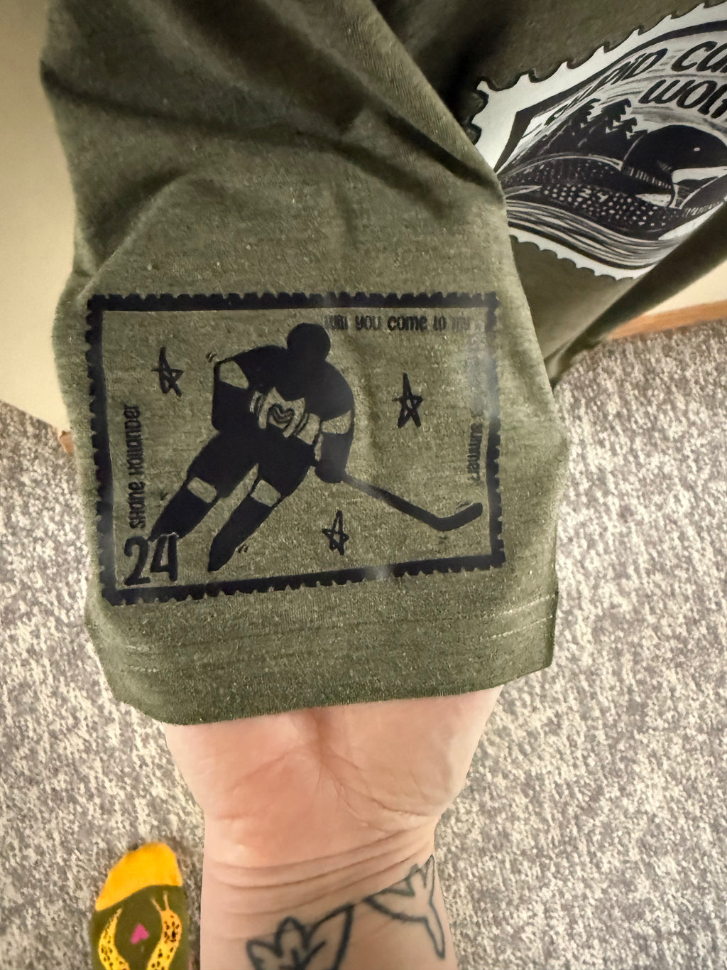 Stupid Canadian Wolf Bird with Hollanov Sleeves THRIFTED t-shirt- Green